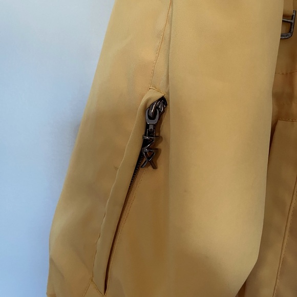 ZeroXposur Authentic Element Protector Yellow Ski Jacket – Size Medium - Picture 10 of 12